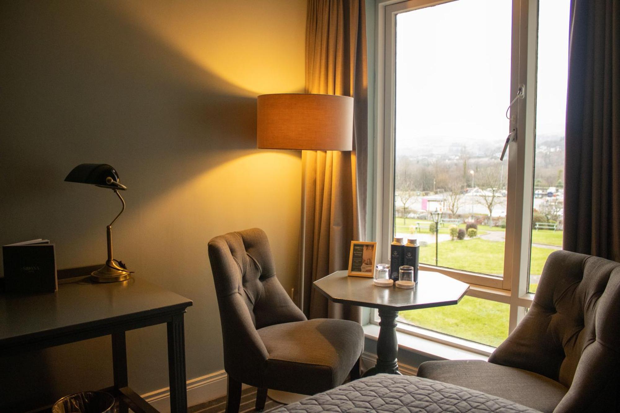 & 4* Killaloe