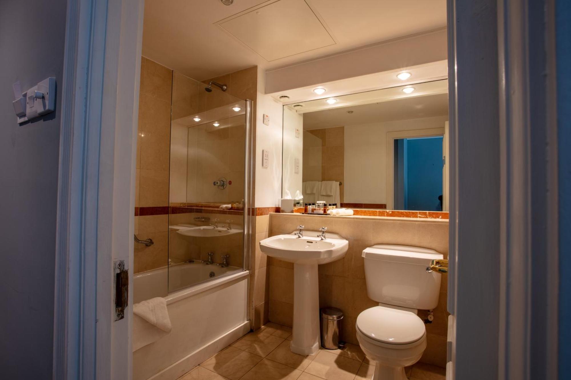 Hotel & Killaloe